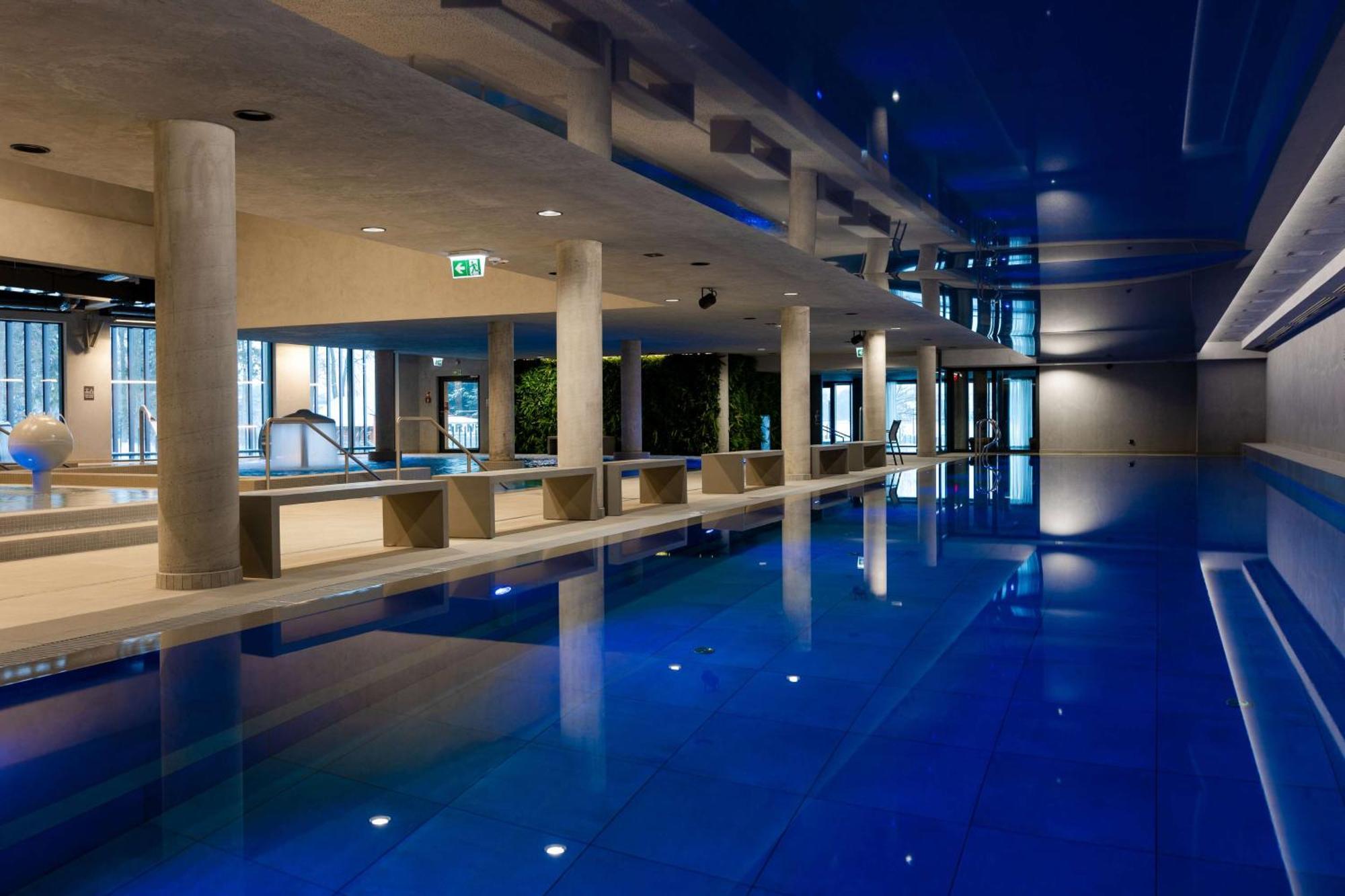 Radisson Blu Resort & Conference Center, Ostroda Mazury ภายนอก รูปภาพ The pool at the hotel
