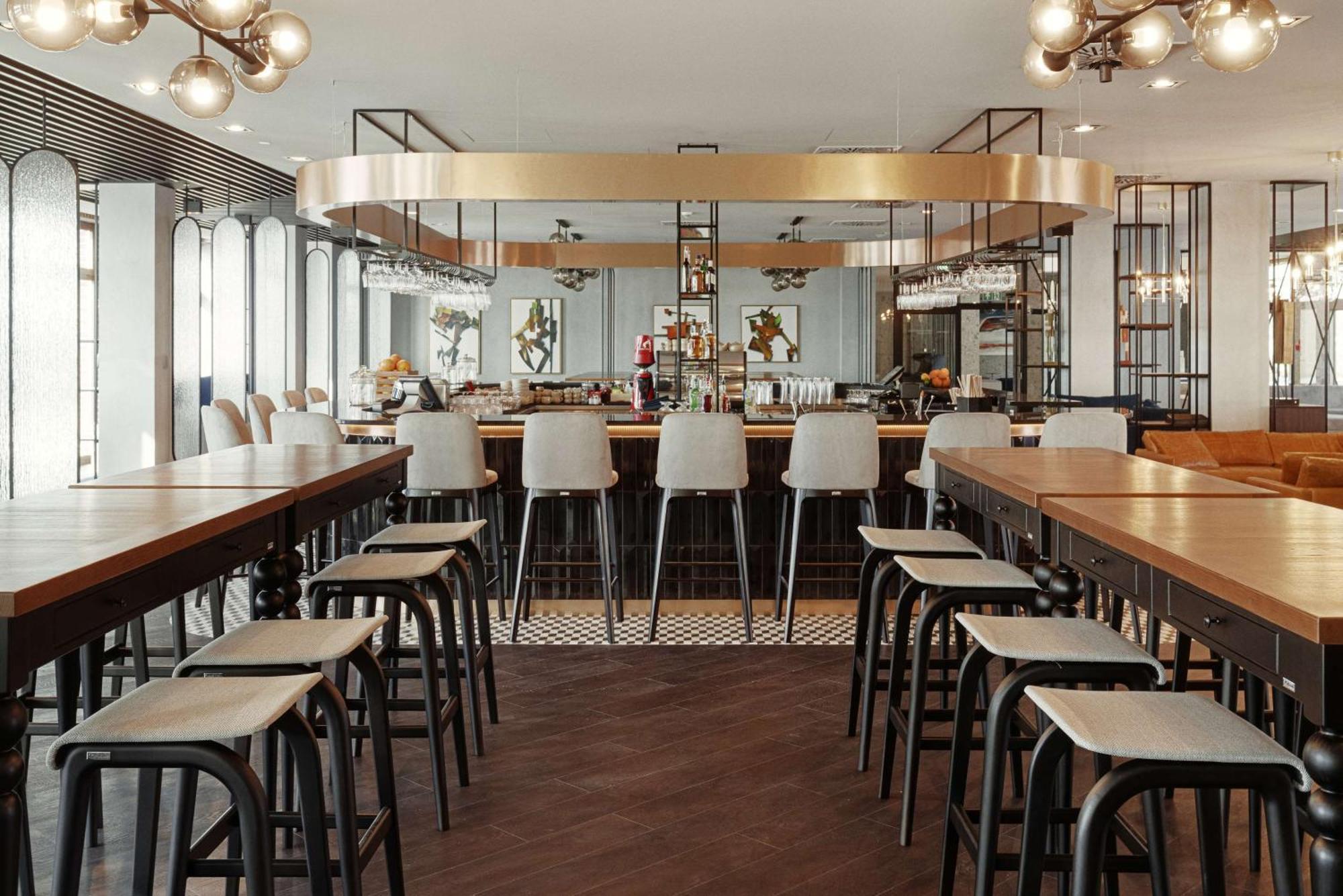 Radisson Blu Resort & Conference Center, Ostroda Mazury ภายนอก รูปภาพ The bar at the 19th floor