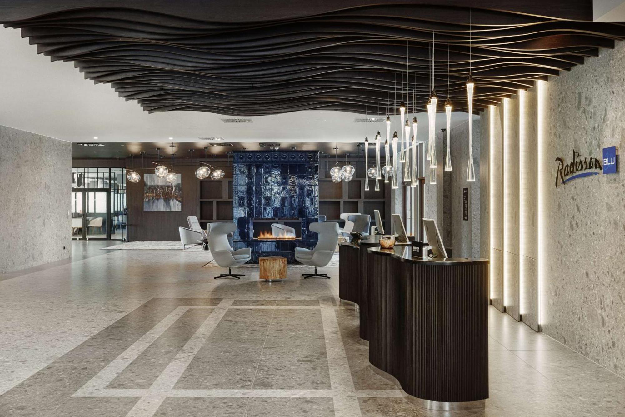 Radisson Blu Resort & Conference Center, Ostroda Mazury ภายนอก รูปภาพ The lobby of Radisson Blu Hotel, Belgrade